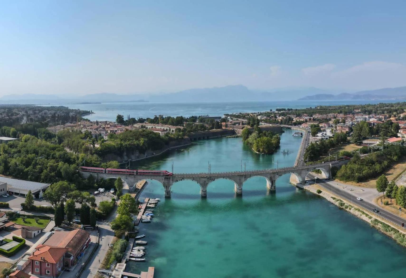 Aurora Aparthotel Peschiera del Garda Luaran gambar