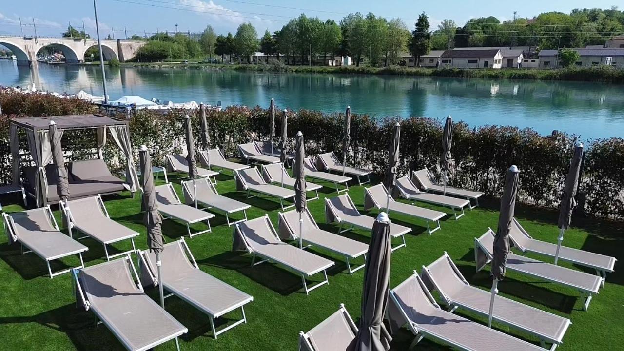 Aurora Aparthotel Peschiera del Garda Luaran gambar