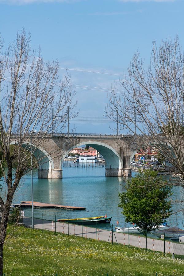 Aurora Aparthotel Peschiera del Garda Luaran gambar